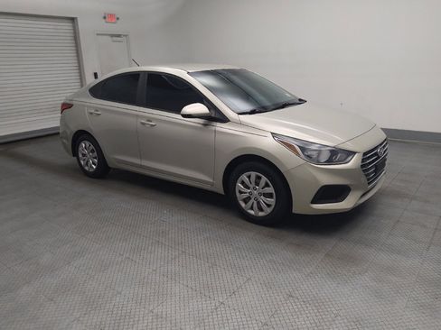 Used 2019 Hyundai Accent SE FWD image 11