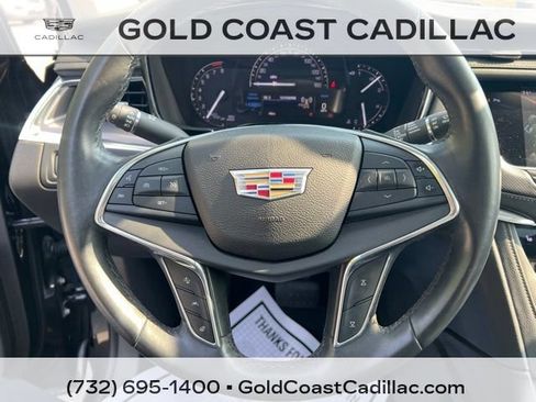 Used 2017 Cadillac XT5 Luxury w/ Driver Awareness Package FWD image 17