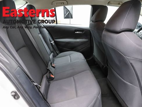 Used 2021 Toyota Corolla LE FWD image 22