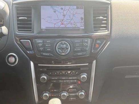 Used 2015 Nissan Pathfinder Platinum FWD image 15