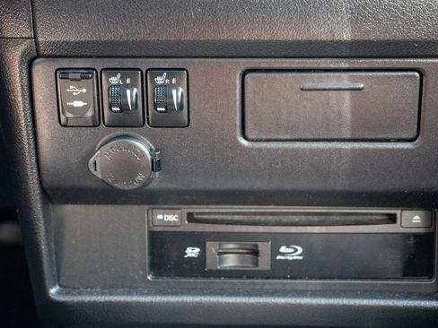 Used 2017 Toyota Sienna Limited Premium FWD image 21