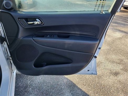 Used 2023 Dodge Durango GT image 40