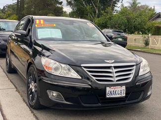 Used 2011 Hyundai Genesis 4.6 image 1