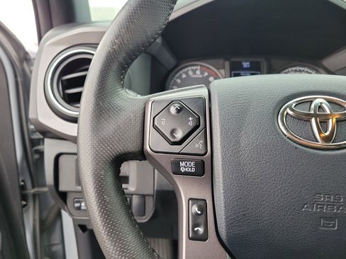 Used 2019 Toyota Tacoma TRD Off-Road w/ Technology Package image 28