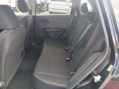 Used 2023 Nissan Rogue S image 12