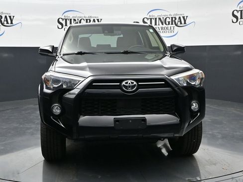 Used 2020 Toyota 4Runner SR5 image 2