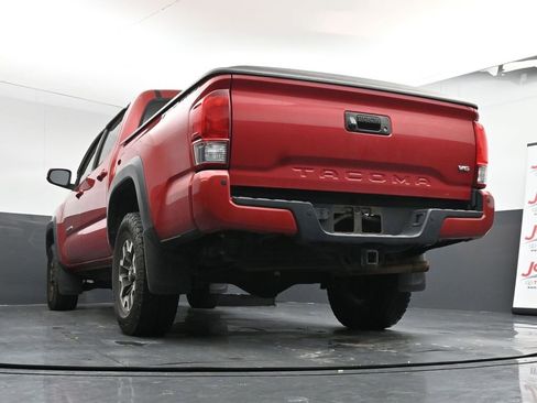 Used 2016 Toyota Tacoma TRD Off-Road image 21