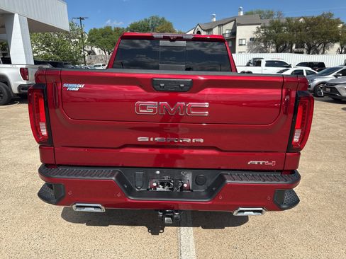 Used 2024 GMC Sierra 1500 AT4 w/ Technology Package image 6