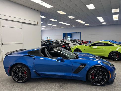 Used 2015 Chevrolet Corvette Z06 w/ 2LZ Preferred Equipment Group RWD image 7