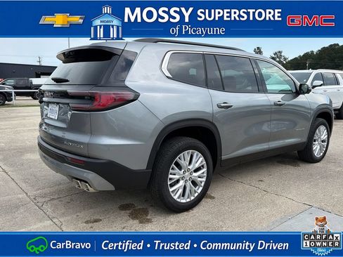 Certified 2026 GMC Acadia Elevation w/ Elevation Premium Package FWD image 6