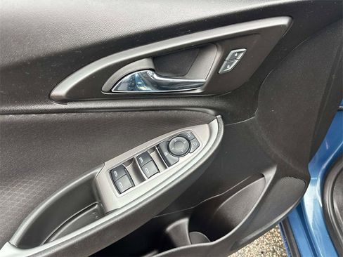 Used 2024 Chevrolet Malibu LT image 17