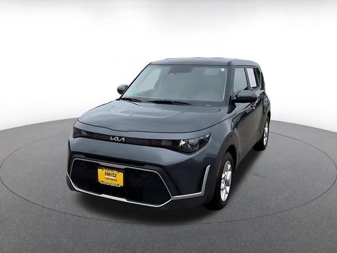 Used 2025 Kia Soul LX w/ LX Technology Package FWD image 7