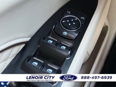 Certified 2018 Ford Fusion Platinum image 18