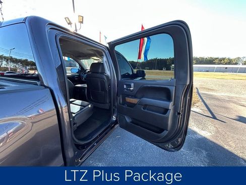 Used 2015 Chevrolet Silverado 1500 LTZ w/ LTZ Plus Package image 19