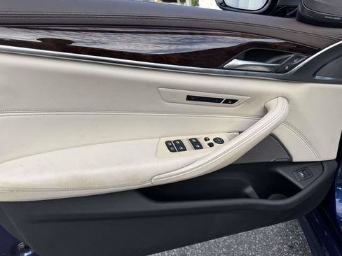 Used 2019 BMW M550i xDrive AWD/4WD image 21