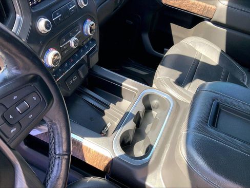 Used 2019 GMC Sierra 1500 Denali w/ Denali Ultimate Package AWD/4WD image 16