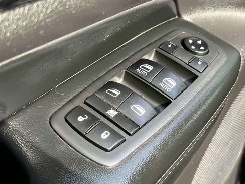 Used 2020 Jeep Grand Cherokee Limited X image 16