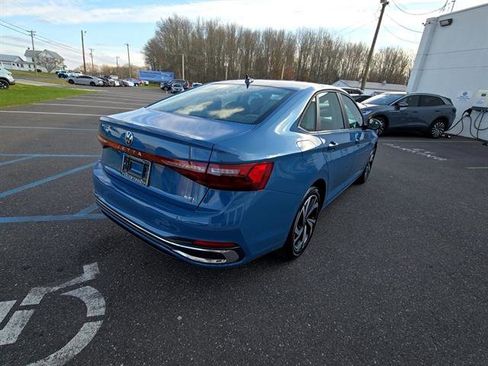 New 2026 Volkswagen Jetta SEL image 3