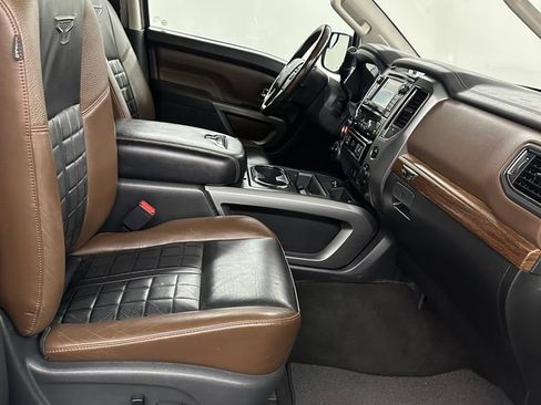 Used 2018 Nissan Titan Platinum Reserve w/ Platinum Utility Package AWD/4WD image 33