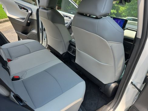 Used 2025 Toyota RAV4 Limited w/ Advanced Technology Package FWD image 11