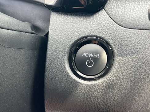 Used 2025 Toyota Camry SE w/ Convenience Package FWD image 29