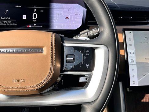 Certified 2024 Land Rover Range Rover SE AWD/4WD image 18