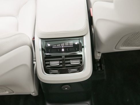 Certified 2023 Volvo XC90 T8 Plus w/ Protection Package image 25