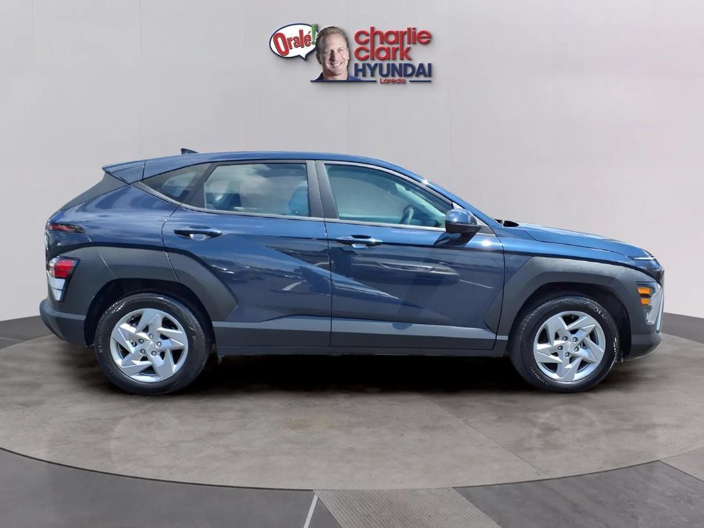 Used 2026 Hyundai Kona SE FWD image 6