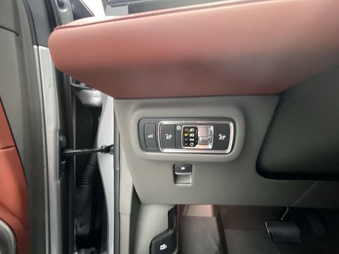 Used 2025 Lincoln Nautilus Black Label AWD/4WD image 18