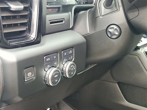 Used 2024 GMC Sierra 1500 AT4 w/ AT4 Preferred Package image 14