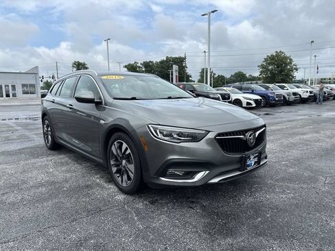 Used 2018 Buick Regal Essence w/ Driver Confidence Package #1 AWD/4WD image 11