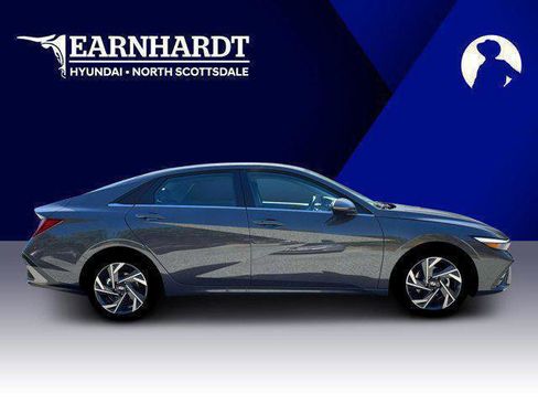 New 2026 Hyundai Elantra Limited FWD image 8
