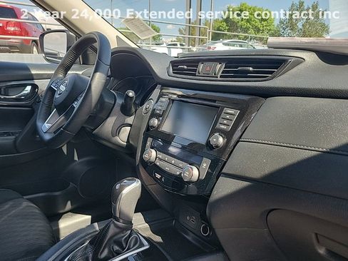 Used 2019 Nissan Rogue SV image 42