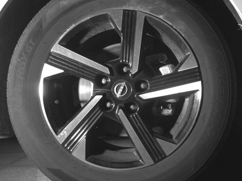 Used 2025 Nissan Sentra SV FWD image 16