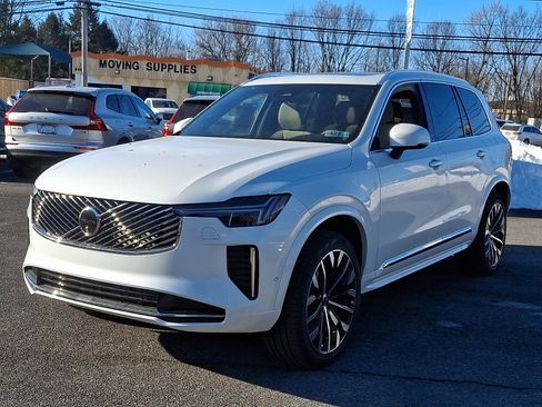 New 2026 Volvo XC90 B6 Plus w/ Protection Package Premier image 2