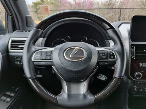 Used 2023 Lexus GX 460 Premium w/ Premium Package image 20