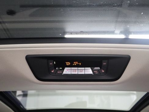 Used 2019 BMW X7 xDrive40i w/ Premium Package AWD/4WD image 22