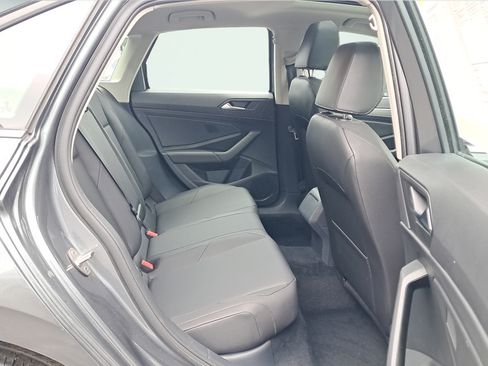 Used 2019 Volkswagen Jetta SE FWD image 14