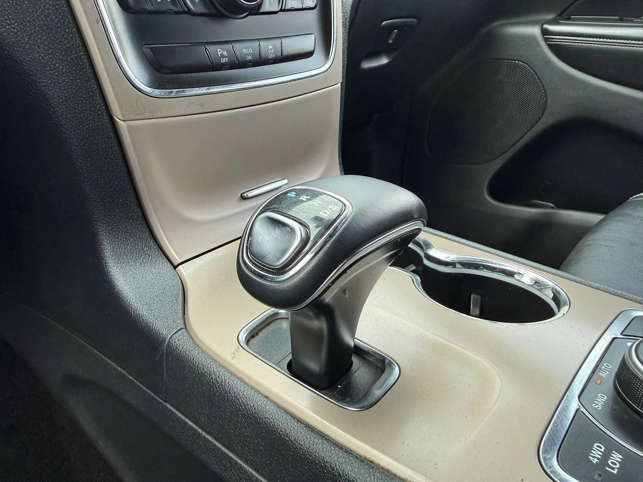 Used 2015 Jeep Grand Cherokee Limited AWD/4WD image 22