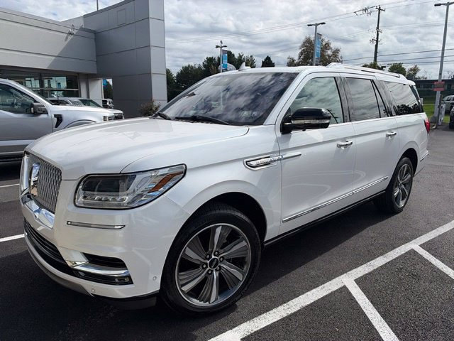 Used 2019 Lincoln Navigator L Reserve AWD/4WD image 3
