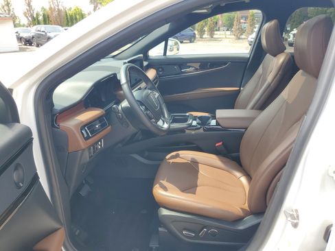 Certified 2023 Lincoln Nautilus Reserve w/ Equipment Group 201A AWD/4WD image 12