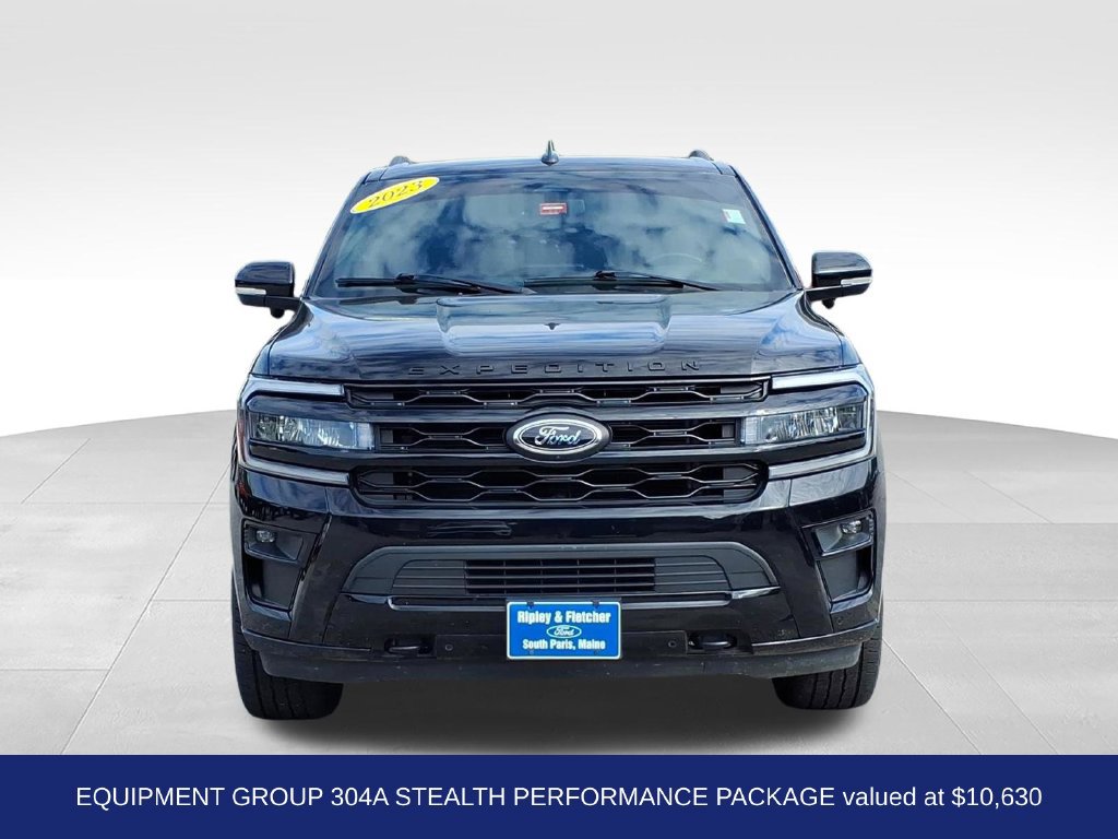 Used 2023 Ford Expedition Max Limited AWD/4WD image 2