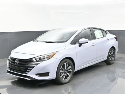 New 2025 Nissan Versa SV w/ Trunk Package
