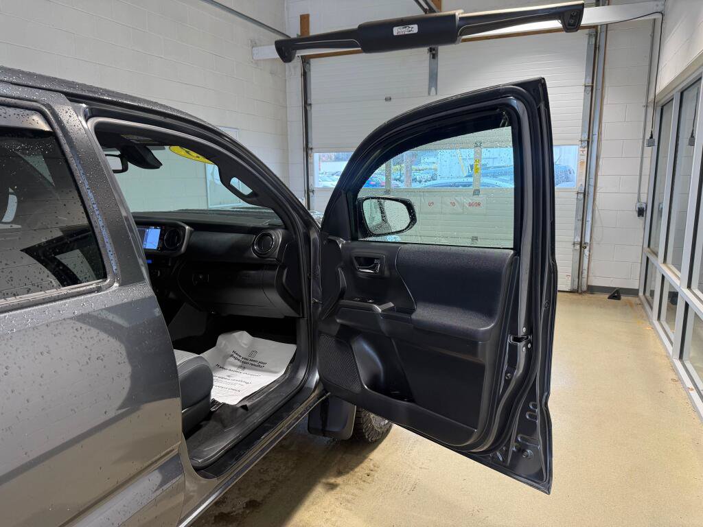 Certified 2023 Toyota Tacoma TRD Sport w/ Black Out Package (TMS) AWD/4WD image 11