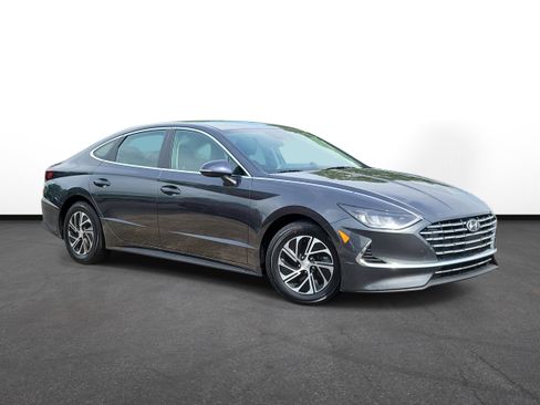 Used 2022 Hyundai Sonata Blue FWD image 1