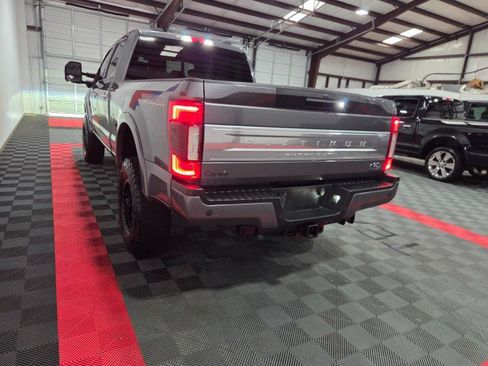 Used 2021 Ford F350 Platinum w/ Tremor Off-Road Package AWD/4WD image 28