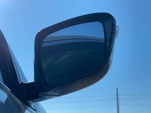 Used 2017 Nissan Murano SV w/ Premium Package image 42