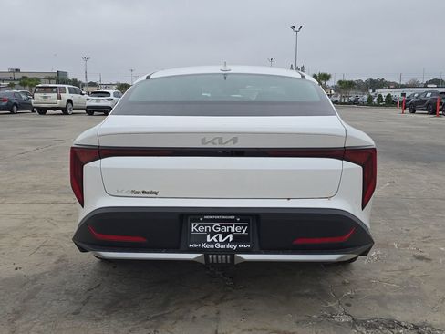 New 2025 Kia K4 EX image 7