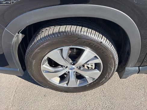 Certified 2023 Subaru Ascent Premium w/ Convenience Package image 8