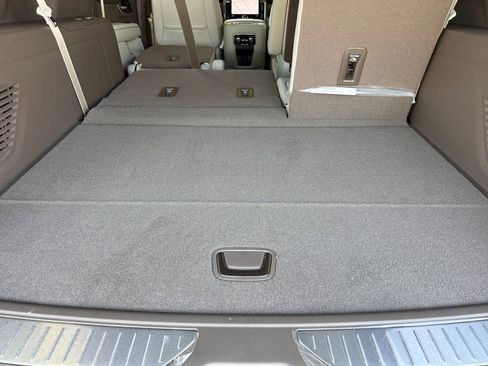 New 2026 GMC Yukon XL Denali AWD/4WD image 17